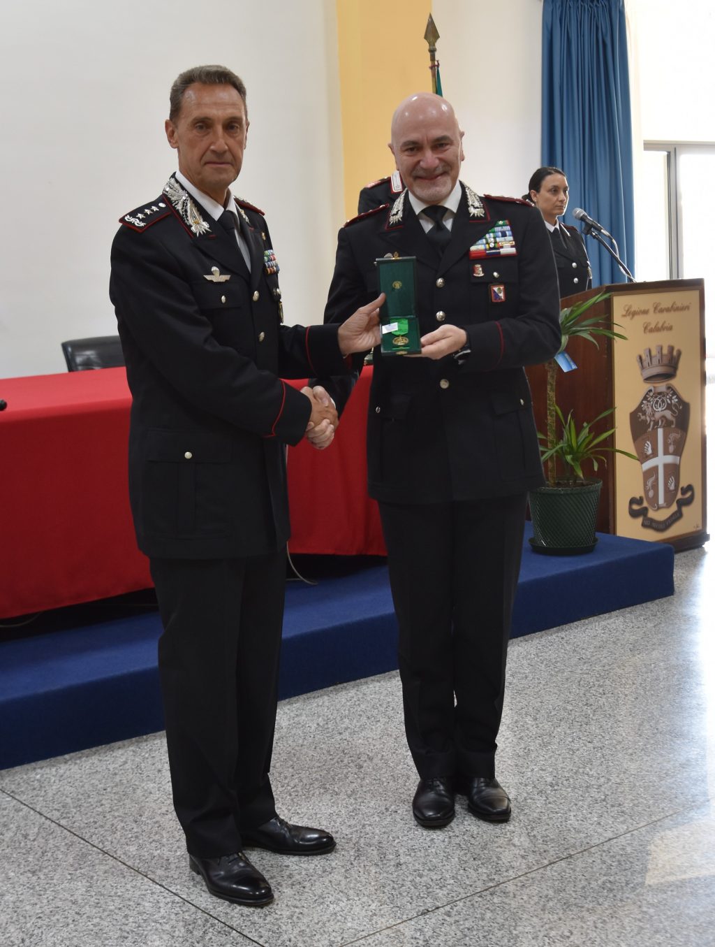 Catanzaro Consegnata La Medaglia D Oro Mauriziana A Carabinieri