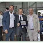 Il presidente Mazzocca riceve la Targa da Calabria Futsal