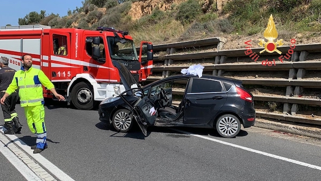 Incidente stradale sulla SS 106 nei pressi dello svincolo di Soverato Sud/Satriano