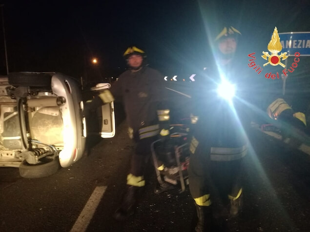 Incidente in prossimità dello svincolo di Lamezia Est, un ferito