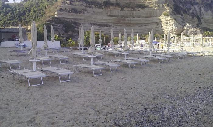 Ricadi (VV). Liberati 700 metri quadrati di spiaggia