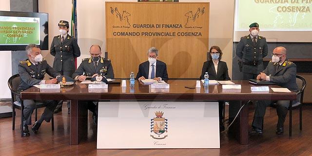 Operazione “Sistema Cosenza”: indagati 15 dirigenti Asp