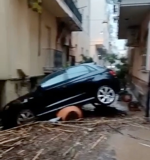 Calabria: maltempo sulla costa ionica, interventi dei vigili del fuoco