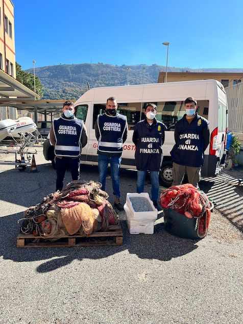 Lamezia. Beccati a pescare "bianchetto": sanzionati