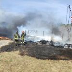 Incendio di sterpaglie coinvolge la pista Racing Kart "Due Mari", in fiamme numerosi pneumatici