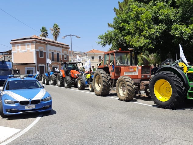 Italexit Sosteniamo La Protesta Degli Agricoltori Calabresi