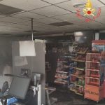 Roccella Jonica. In fiamme supermercato, indagini in corso