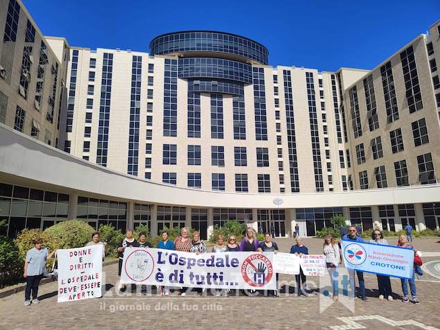 Associazione Donne e Diritti protesta per il mammografo mai arrivato