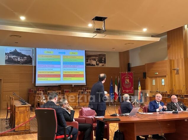 Grande partecipazione per il convegno sull’urbanistica in Calabria e Lamezia