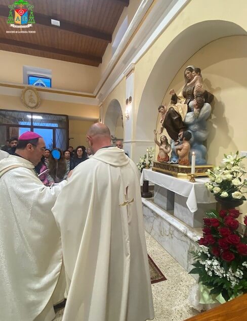 Accolta nuova statua Madonna del Carmelo nella parrocchia Maria SS delle Grazie e San Giuseppe 