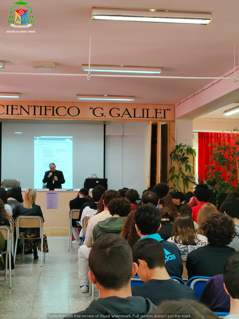 Lamezia. Il vescovo ha partecipato alla "maratona della legalità" del Liceo Scientifico