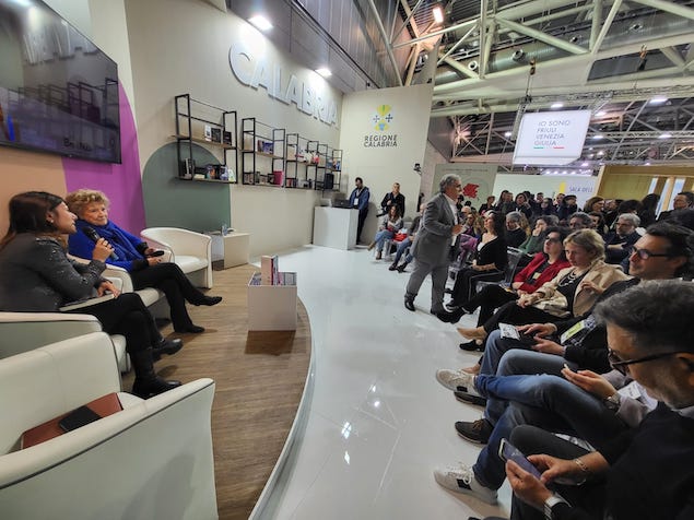 Salone del libro di Torino, lo stand della Calabria tra i più visitati