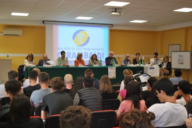 Le associazioni lametine di volontariato con gli studenti del “Rambaldi”