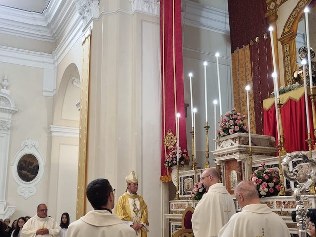 Festa patronale San Francesco di Paola, celebrazione del vescovo Parisi