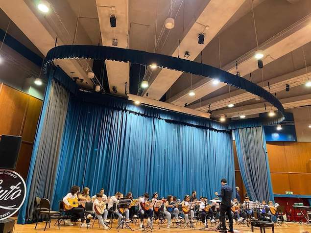 Lamezia. Saggio di fine anno della scuola di chitarra “Liuto”