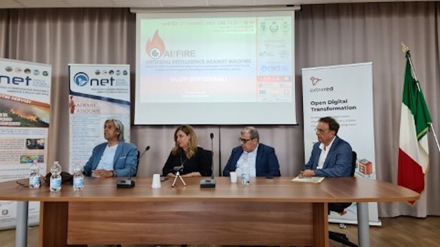 Da dx: Salvatore Leto (Direttore Tecnico Polo di Innovazione Regionale “Ambiente e Rischi Naturali”), Carlo Di Noia (Responsabile Asset Innovazione Fincalabra S.p.A.), Maria Olga Fortunato (Assessore alla Cultura di Mormanno) e Pasquale Taverna (Sindaco di Bianchi).