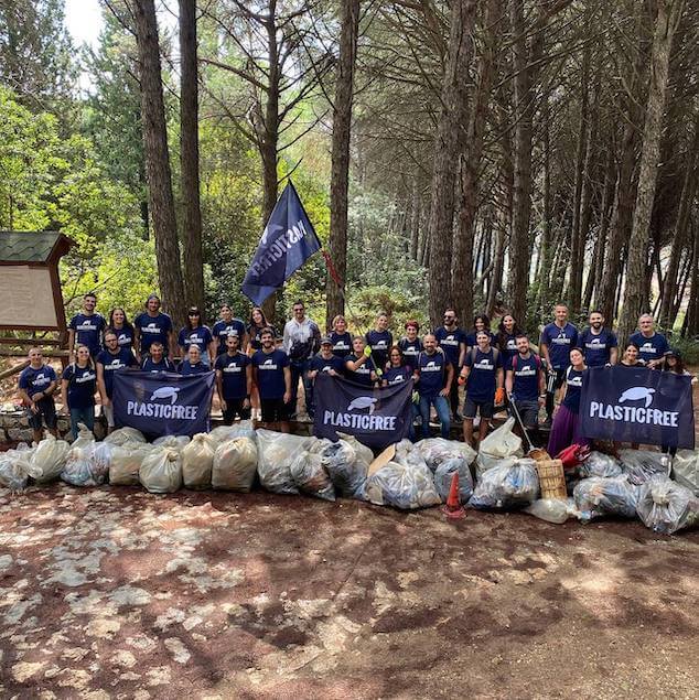 Lamezia. Parco Dossi Comuni ripulito dai volontari Plastic Free