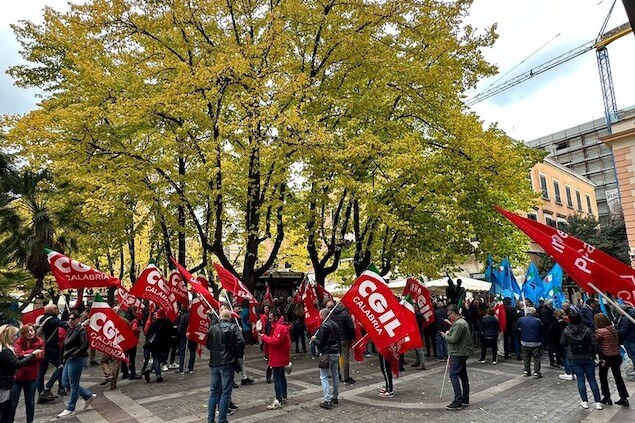 Cgil e Uil in piazza in Calabria contro le politiche del governo