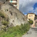 lamezia-via-federico-ii-muro-contenimento-pericolante-intervenga