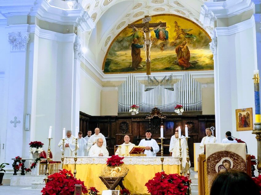 Lamezia. Mons. Parisi: il Natale come speranza e rinascita nelle macerie dell'umanità