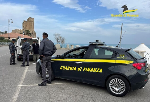 Cosenza: trasportavano mezzo chilo di eroina. Arrestati due corrieri