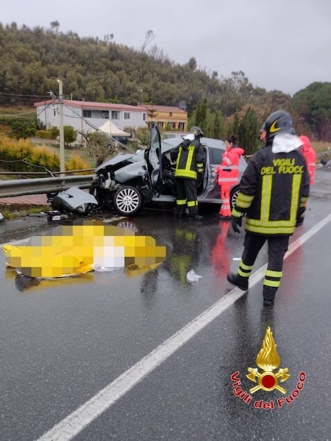 Tragico incidente stradale sulla SS107, due morti e due feriti gravi