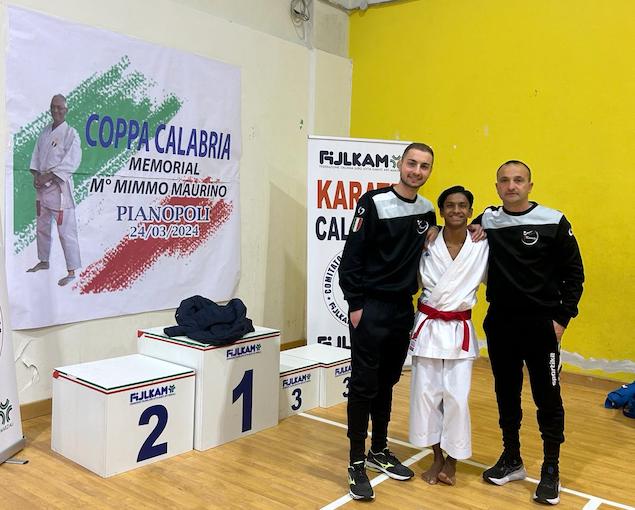 Successo dell'A.S.D. Sporting Center di Lamezia alla Coppa Karate Calabria Memorial Maestro Mimmo Maurino