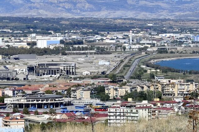 Allarme a Crotone, un milione di tonnellate di rifiuti interrati