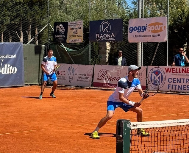 Buona partenza per la Viola Tennis in serie B. Pareggio col CT Corsano (LE)