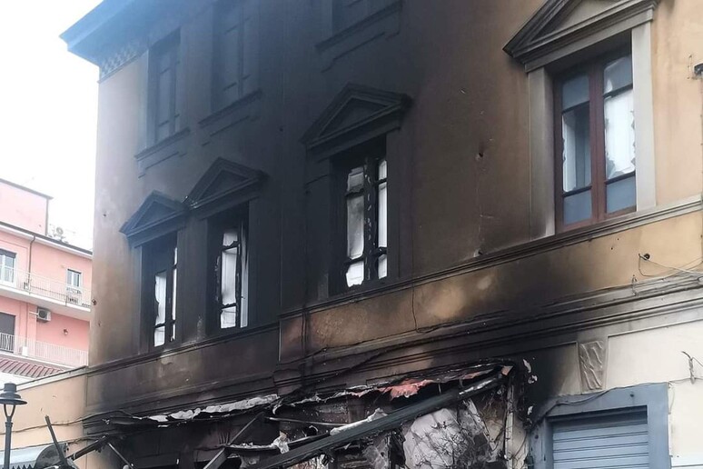 Ristorante distrutto da un incendio, arrestato presunto autore