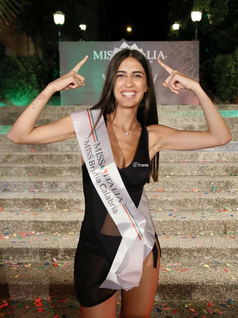 miss-italia-calabria-ha-incoronato-miss-brutia-2024