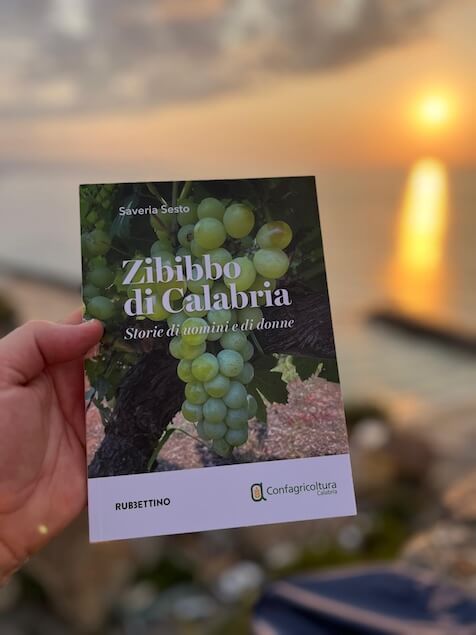 Presentato il libro “Zibibbo di Calabria” della lametina Saveria Sesto