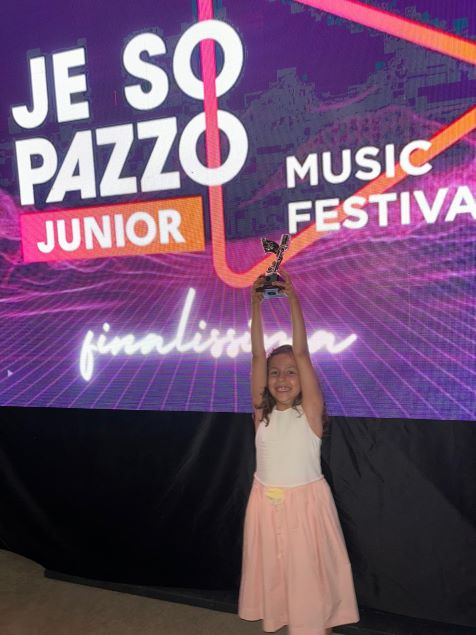 Caterina Cavallo SI aggiudica il premio “Je so pazzo” categoria baby