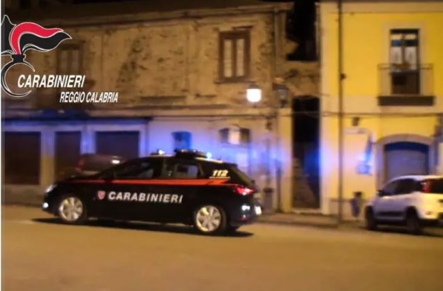 Viola il divieto di avvicinamento, arrestato dai carabinieri