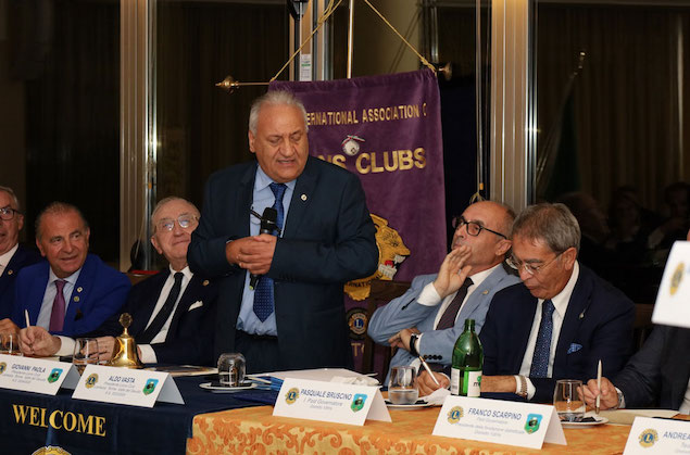 Passaggio di Campana per il Lions Club Lamezia Terme Valle del Savuto: Giovanni Paola nuovo presidente