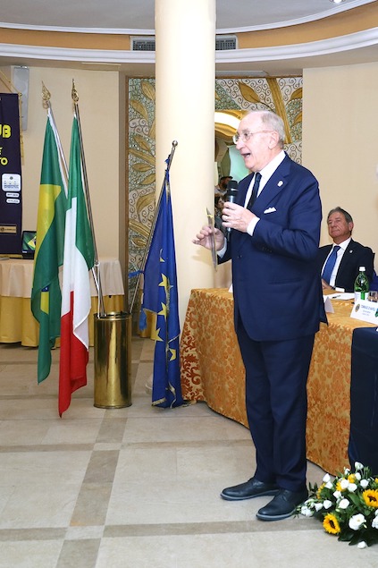 Passaggio di Campana per il Lions Club Lamezia Terme Valle del Savuto: Giovanni Paola nuovo presidente