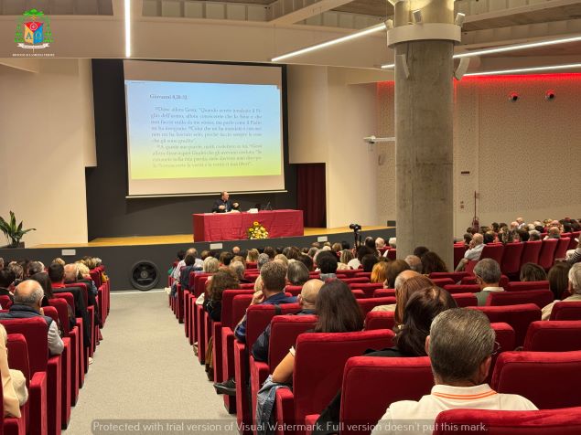 Nell'auditorium del complesso interparrocchiale San Benedetto