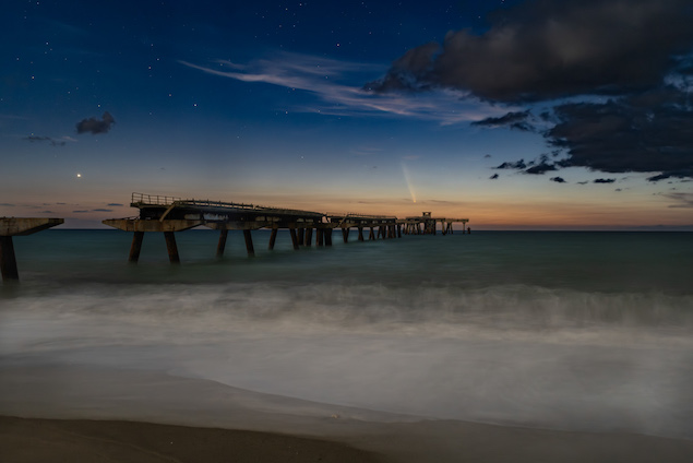 La cometa del secolo "bacia" anche Lamezia Terme