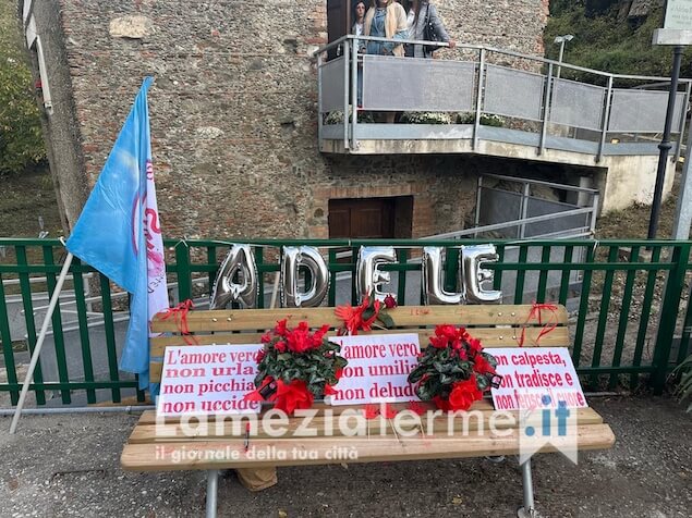 Lamezia. Associazione "Per Te" installa nuova panchina al Mulino dedicato ad Adele Bruno