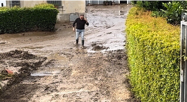 Lamezia, Gianturco sul luogo dell’alluvione: solidarietà al comparto agricolo e ai cittadini colpiti dal maltempo