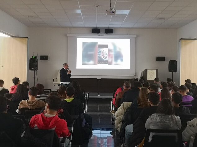 Paolo Giura e le radio libere all'IIS Costanzo di Decollatura