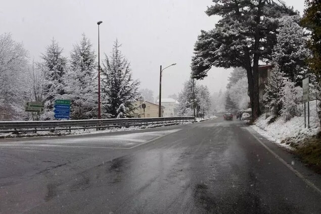 Prima neve in Calabria, imbiancati Pollino e Sila