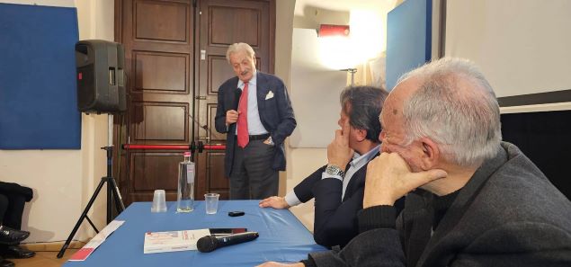 Mimmo Nunnari ha presentato il libro Democristiani a Lamezia.1