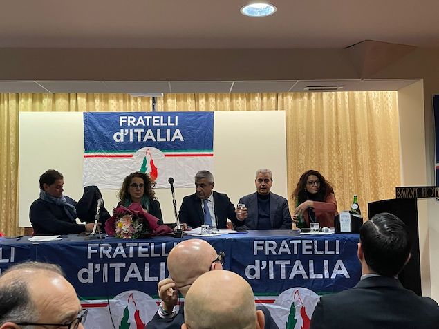 Fratelli d’Italia celebra la democrazia e guarda al futuro con determinazione