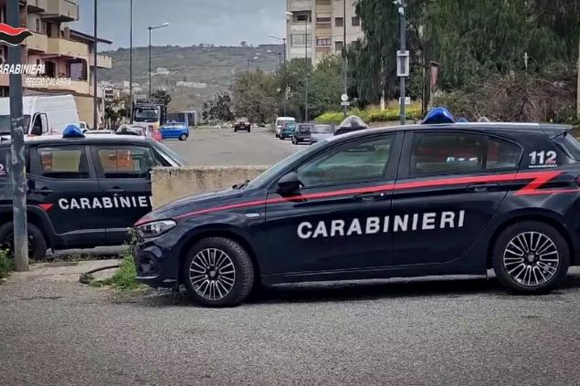 Auto incendiata a sacerdote, sospettati due giovani