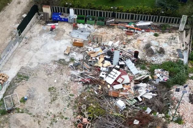 Discarica abusiva scoperta e sequestrata a Crotone, una denuncia