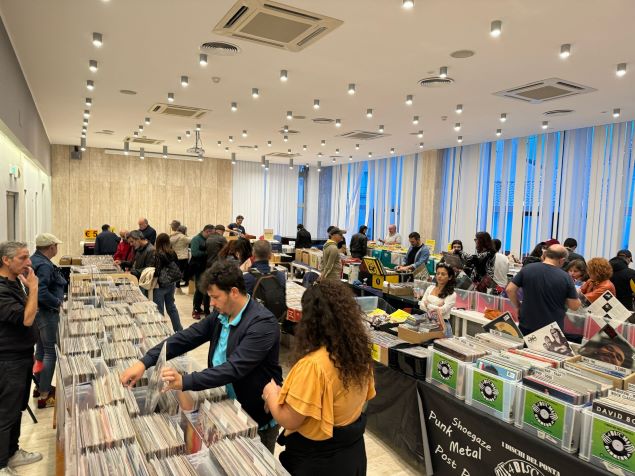 Weekend imperdibile per appassionati di musica e dischi con il Catanzaro Vinyl Market