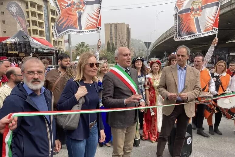 Il sindaco di Cosenza ha inaugurato la Fiera di San Giuseppe